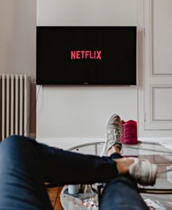 Série en anglais sous-titrée sur Netflix - Réussir son retour en France après un PVT